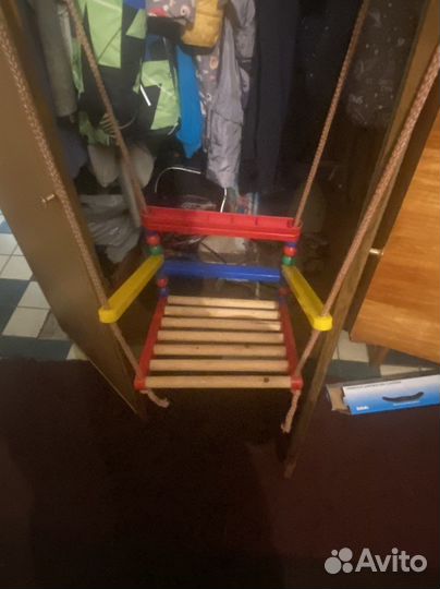 Детская качель подвесная