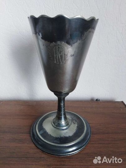 Кубок - бокал старинный