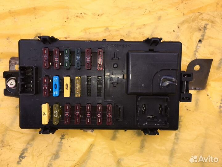 Блок предохранителей Дайхатсу Териос 1