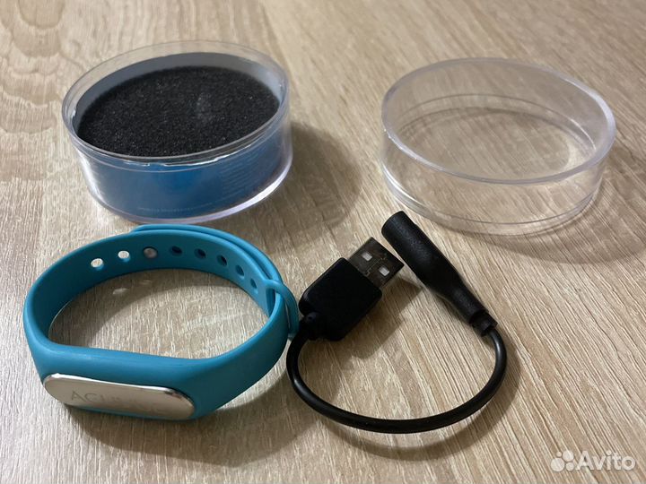 Фитнес браслет Acuvue