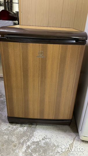 Однокамерный мини-холодильник Indesit TT 85.005