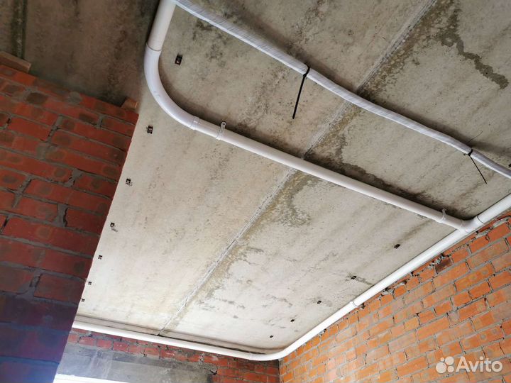 Скрытый шланг встроенного пылесоса