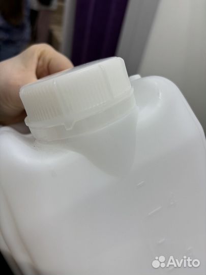 Лак для жидких обоев