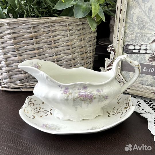 Антикварный соусник на подставке Johnson Bros