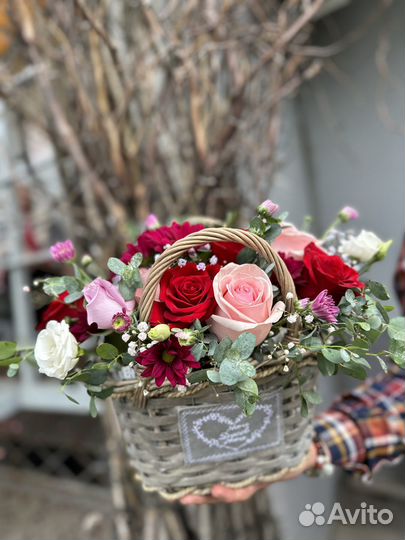 Цветы / Розы / Букеты / Композиции / Доставка