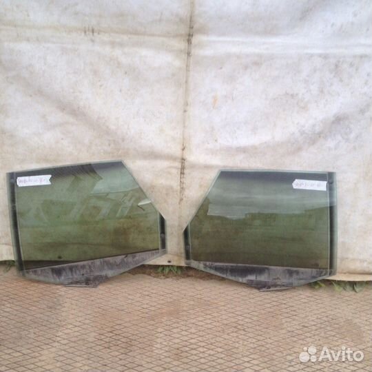 Стекло дверное заднее Ауди 80 B3