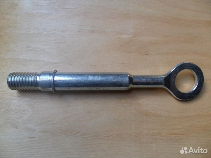 Буксировочный крюк от mercedes