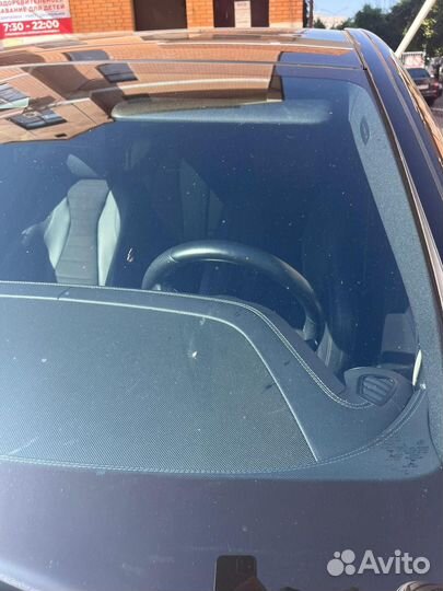 Лобвое стекло