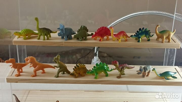 Динозавры игрушки