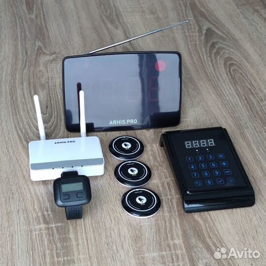 Кнопка вызова официанта с часами, табло, усилитель