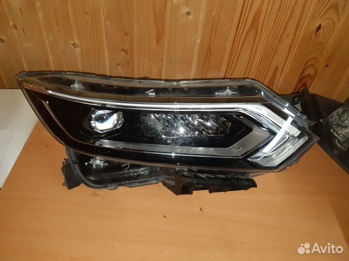 Фара правая LED Nissan Qashqai 2 J11 Рестайлинг