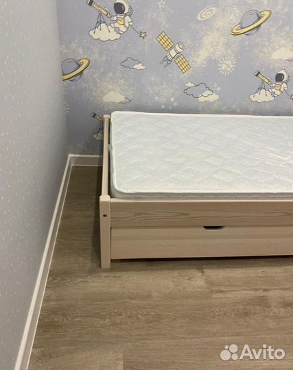 Кровать односпальная с ящиками новая