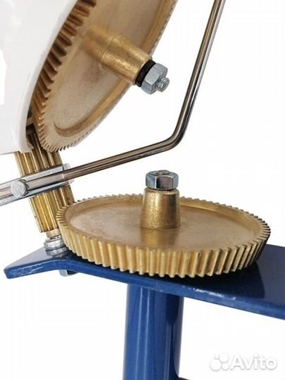 Металлическая моталка для пряжи