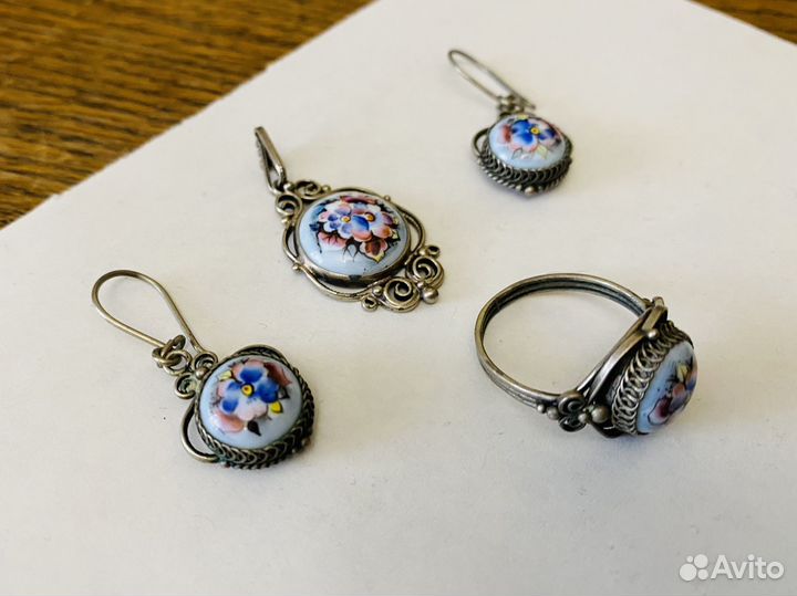 Набор бижутерии СССР финифть скань зернь