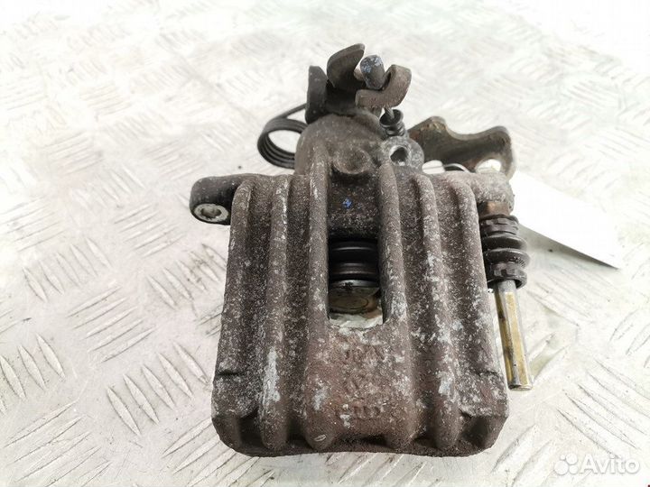 Суппорт задний правый для Volkswagen Passat 5