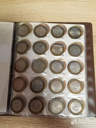 Биметаллические монеты альбом