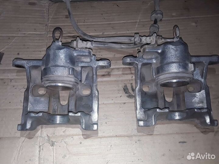 Суппорт передний Фольксваген транспортёр т4