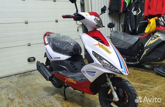 Скутер X-motors Corsa