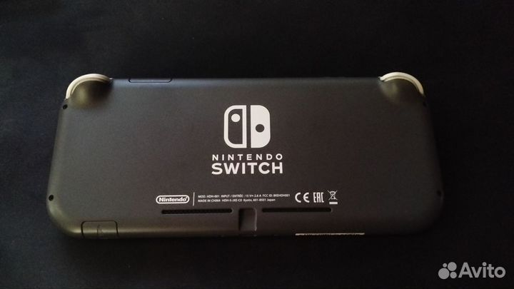 Nintendo Switch Lite – отличное состояние + чехол+