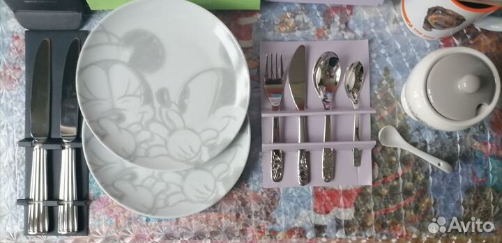 Бокалы, кружки, тарелки