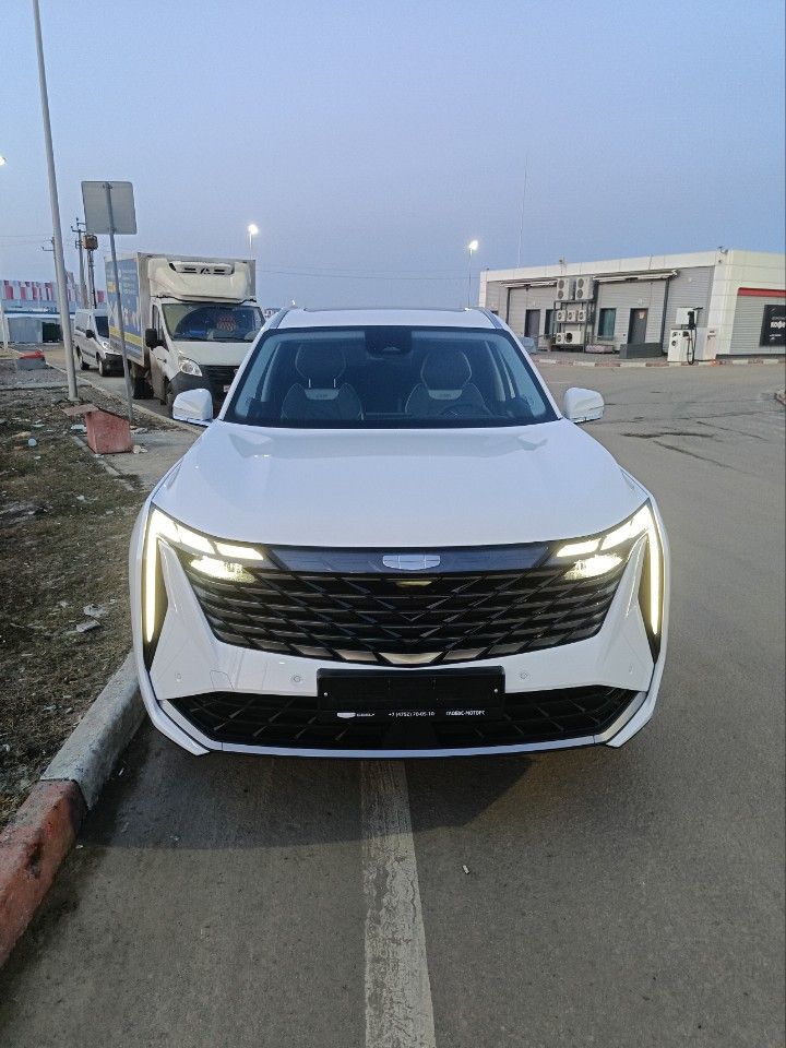Geely Atlas: фото владельца