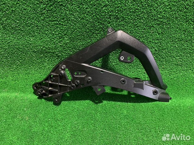 Передний правый кронштейн bmw r1250gs