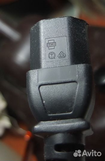 Силовой кабель (английский разъём )