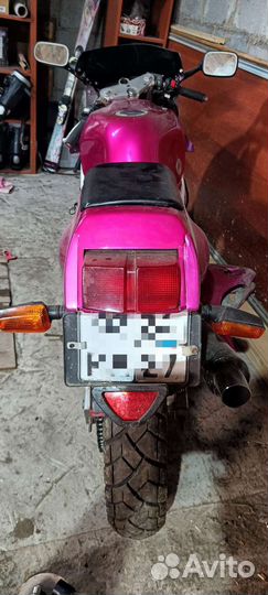 Yamaha FZR250