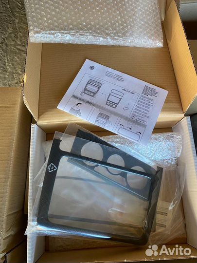 Отделка центральн. консоли оригинал VW Polo V 2009