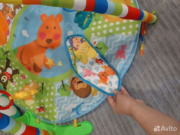Развивающий коврик с пианино