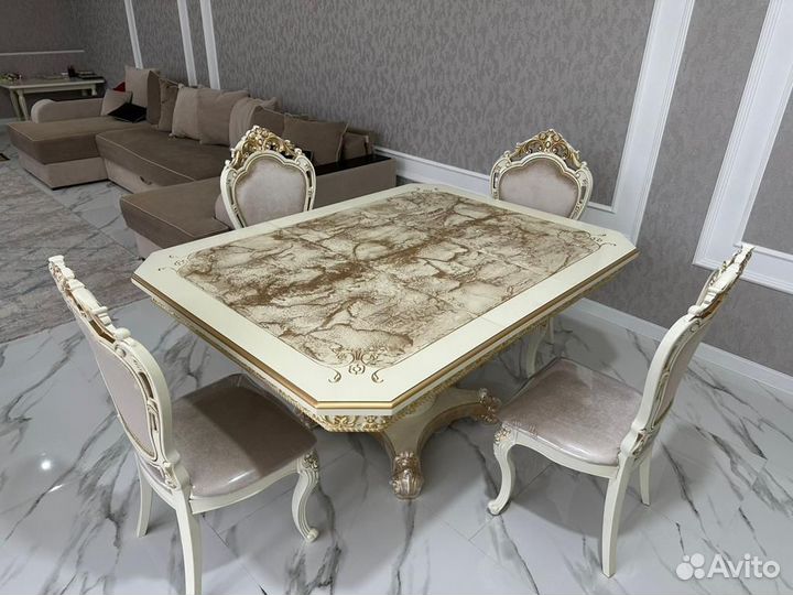 Стол и Стулья