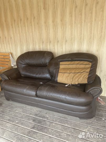 Кожаный диван бу