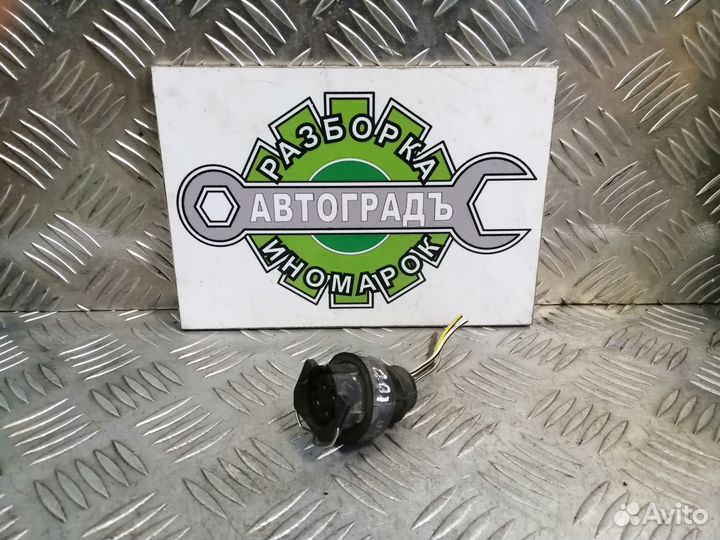 Разъём на фару Audi 100 C4