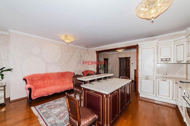 3-к. квартира, 101 м², 8/14 эт.