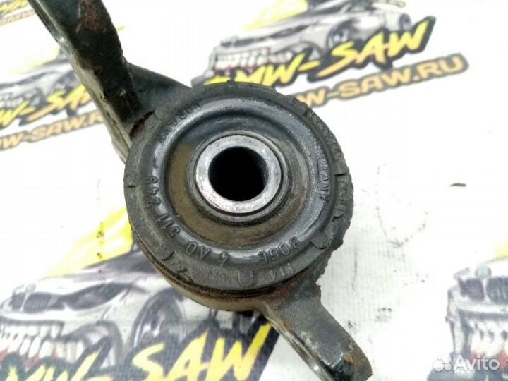 Кронштейн задний левый Audi A6 C4 AAH 1995