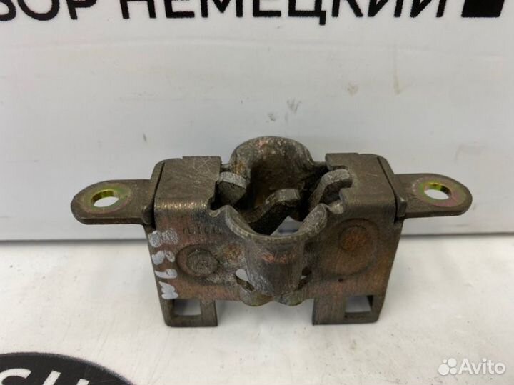 Замок капота Mercedes-Benz V 280 W638 104.900 2001