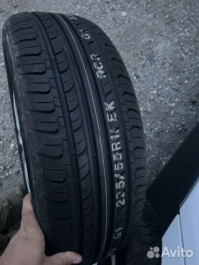 Accelera Alpha 225/55 R18 19E