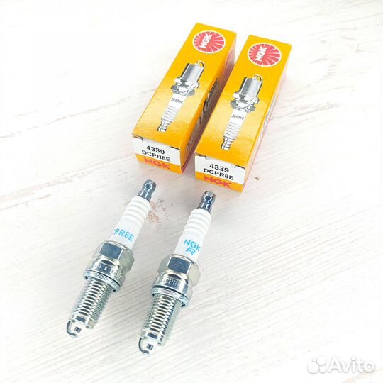 Свечи зажигания BMW F800R K73 dcpr8E 2шт