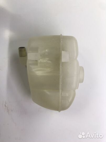 Бачек расширительный Volvo XC90