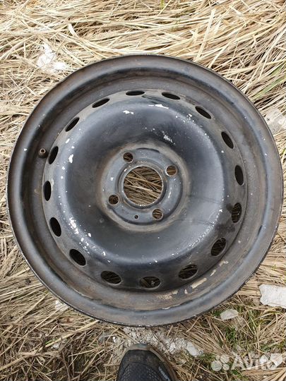 Диск штампованный ровный r14 стоял на opel corsa