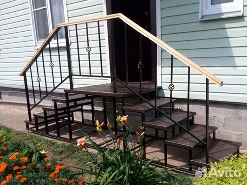 Кованые перила для лестниц, балконов, крылечек