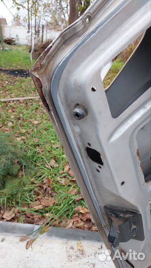 Крышка багажника mercedes 210