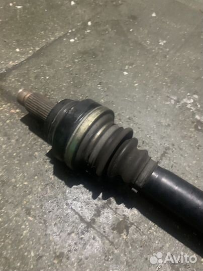 Привод задний левый на BMW 5 F10