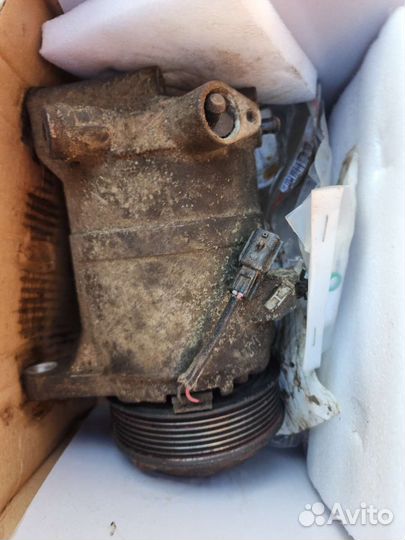 Компрессор кондиционера Nissan Teana G32