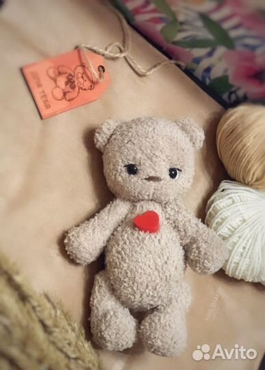 Мишка плюшевый вязаный ручной работы