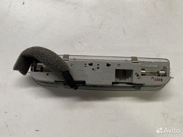 Плафон подсветки салона Skoda Fabia хэтчбек 1.2