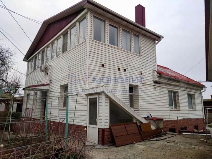 Дом 350 м² на участке 8 сот.