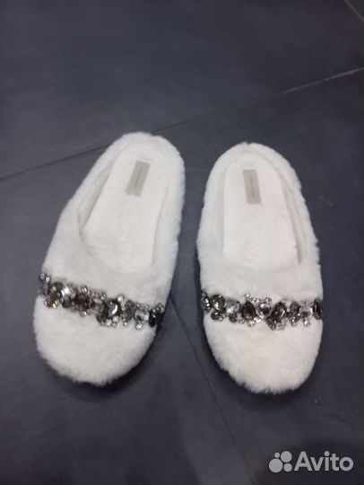 Тапочки со стразами