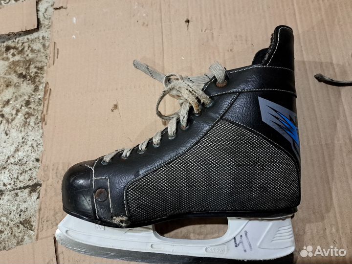 Коньки хоккейные 43 размер