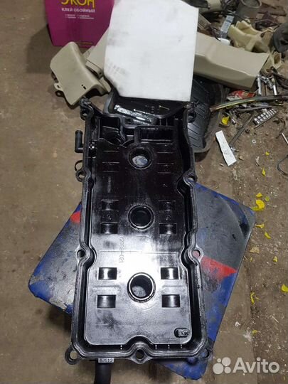 Клапанная крышка Nissan VQ23DE